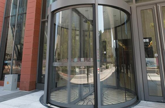 嘉峪关旋转门在使用过程中可能会出现的状况！