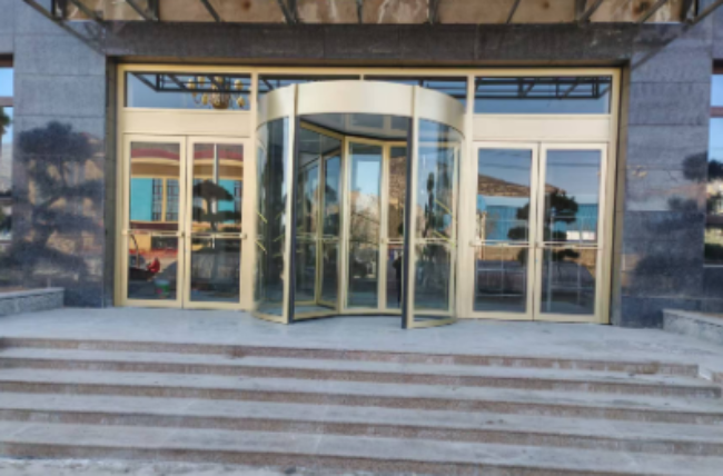 嘉峪关解决大堂风与能耗痛点：旋转门的微气候屏障保证！